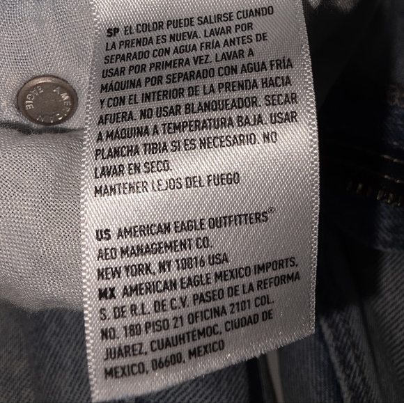American Eagle Outfitters Distressed Super High Rise Ankle Straight Jeans Size 6 - Picture 9 of 11